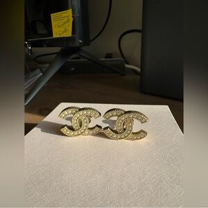 Vintage Authentic Chanel Clip Earrings, Pearl and Gold finishe